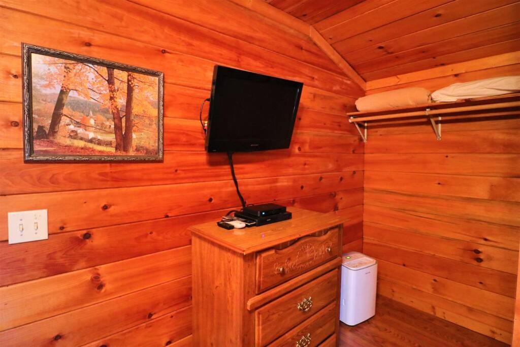 Mountain Cabin 2B Jacuzzi #10 Helen Luaran gambar