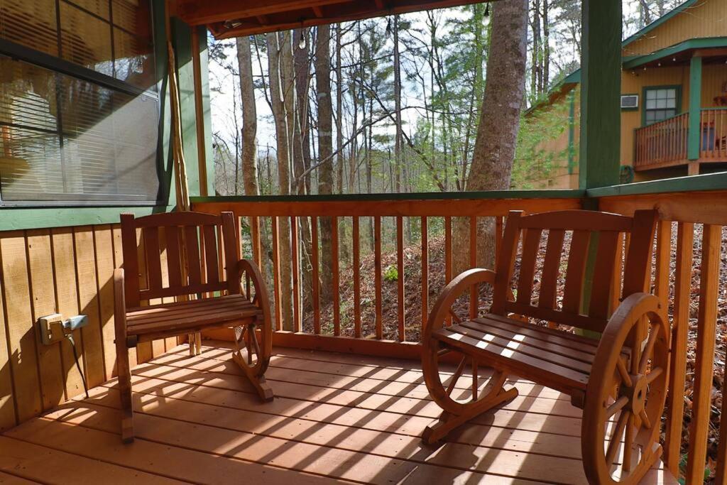 Mountain Cabin 2B Jacuzzi #10 Helen Luaran gambar